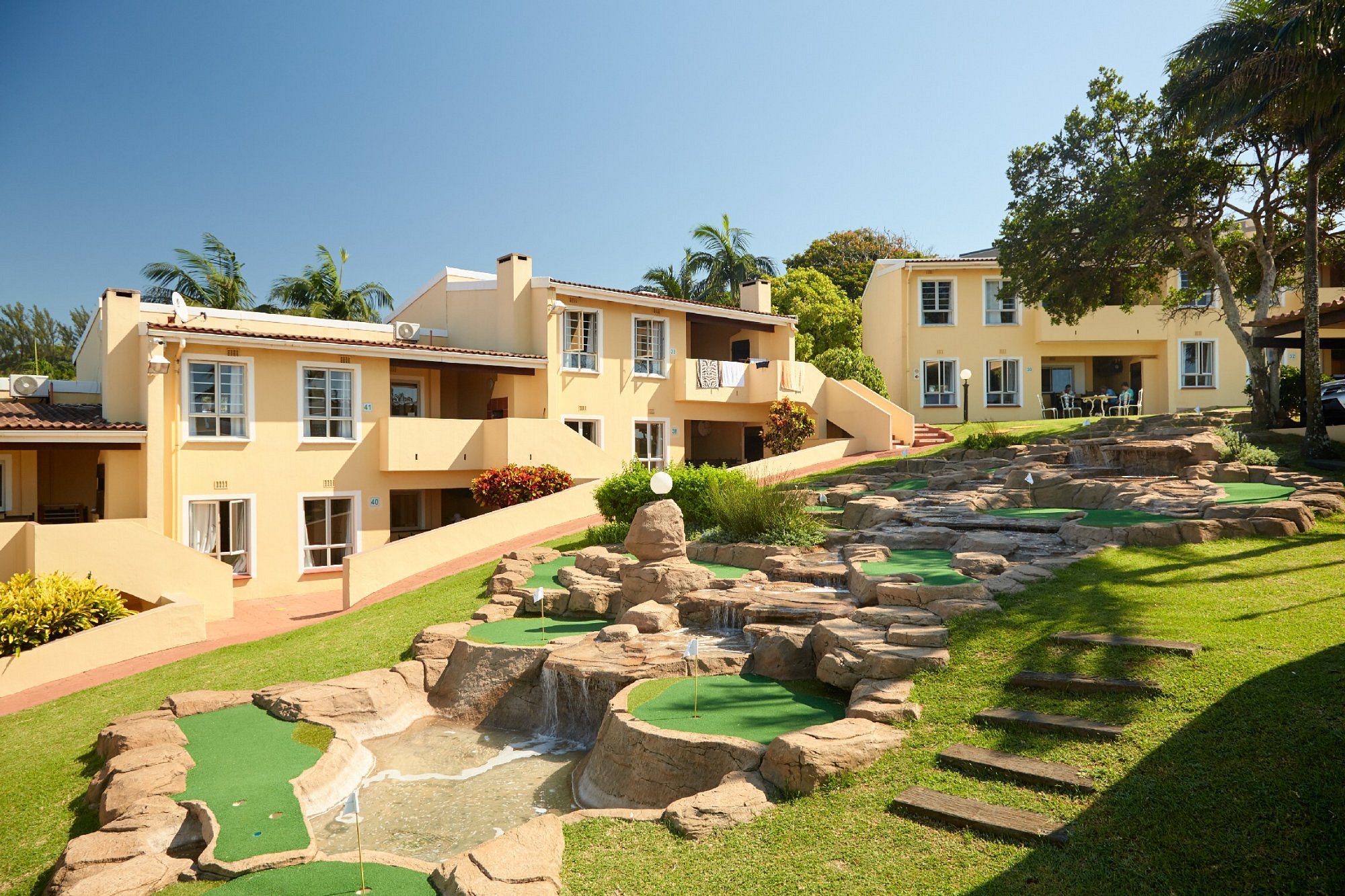 Chaka’s Rock Chalets